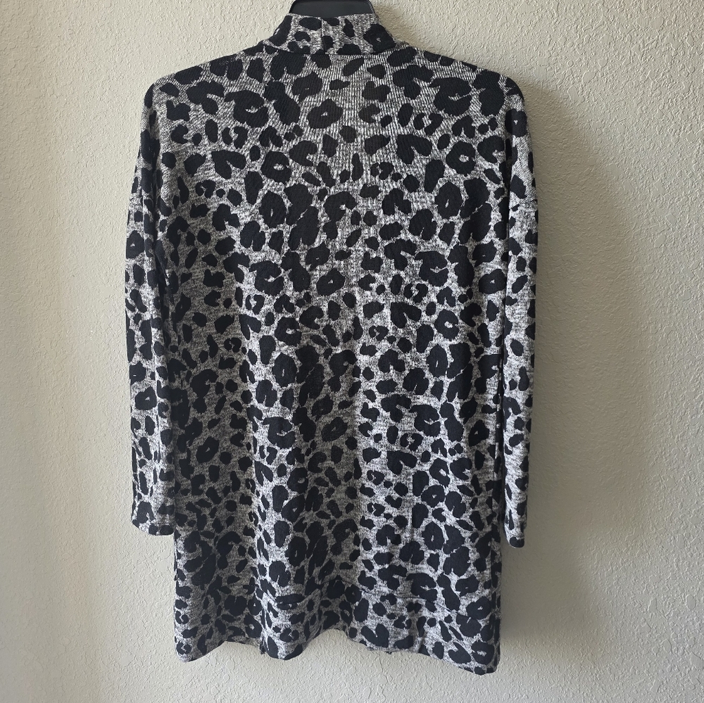 Leopard Print Cardigan - Picture 2 of 3